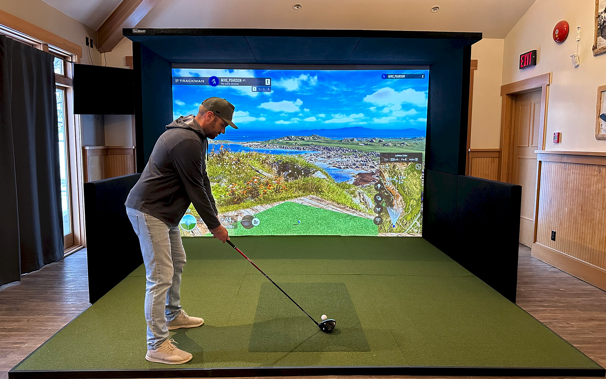 golf simulator st. eugene resort cranbrook